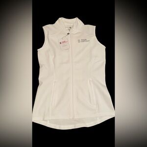 Bobby Jones PGA Tour Women's White Golf Vest Size Medium NWT